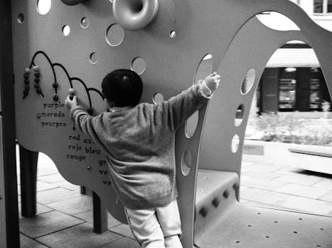 A股节后强势反弹，成交额重返两万亿大关；油气ETF领跑涨幅榜，市场情绪显著回暖。