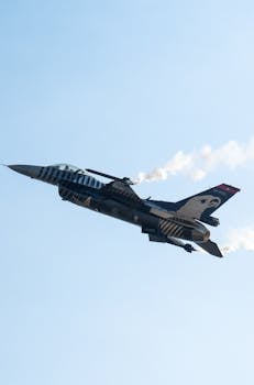 华盛顿权力博弈加剧；参众两院审议战争决议；对伊朗行动面临国会阻力。