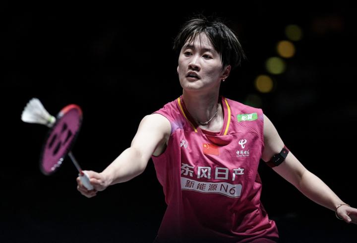  全英半决赛逆转惜败；陈雨菲肯定自我发挥；变速应对待提升。 体育新闻