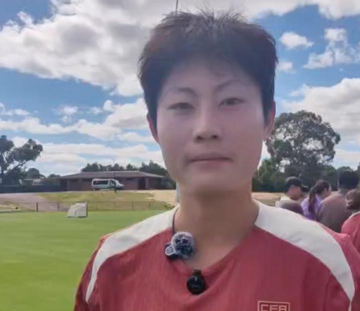 从珀斯训练场看成长；袁丛谈胜利喜悦与留洋初心。