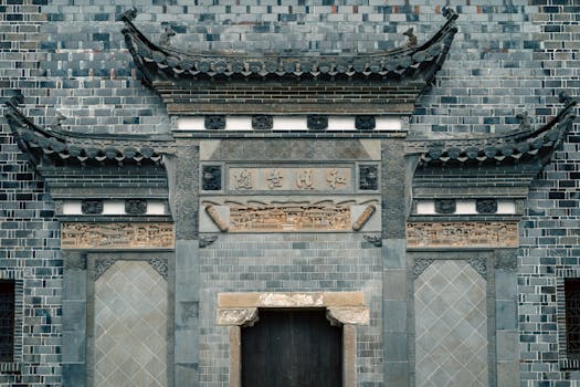 政府工作报告聚焦民生保障，老中青三代迎来新机遇。