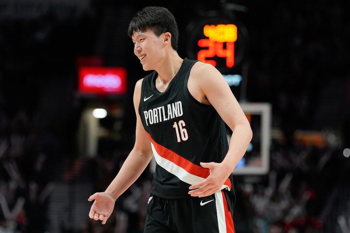  开拓者官方宣布调整，杨瀚森重返发展联盟球队；新秀中锋获得短暂登场机会后迎来新安排。 体育新闻 开拓者官方宣布调整，杨瀚森重返发展联盟球队；新秀中锋获得短暂登场机会后迎来新安排。 体育新闻 开拓者官方宣布调整，杨瀚森重返发展联盟球队；新秀中锋获得短暂登场机会后迎来新安排。 体育新闻 开拓者官方宣布调整，杨瀚森重返发展联盟球队；新秀中锋获得短暂登场机会后迎来新安排。 体育新闻