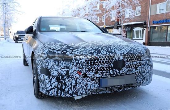 【新车谍报】新款奔驰C级重磅升级，深度解析获取前瞻指南