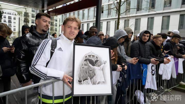  皇马放弃五星级酒店的深层逻辑：职业足球的精细化运营之道 体育新闻