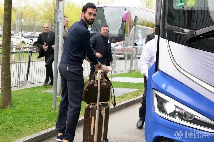  皇马放弃五星级酒店的深层逻辑：职业足球的精细化运营之道 体育新闻