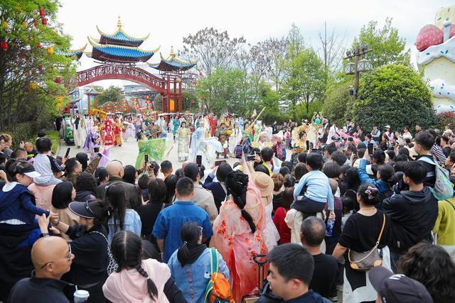  文旅流量承载力解码：四川春假清明假期的精准应答机制 文化旅游